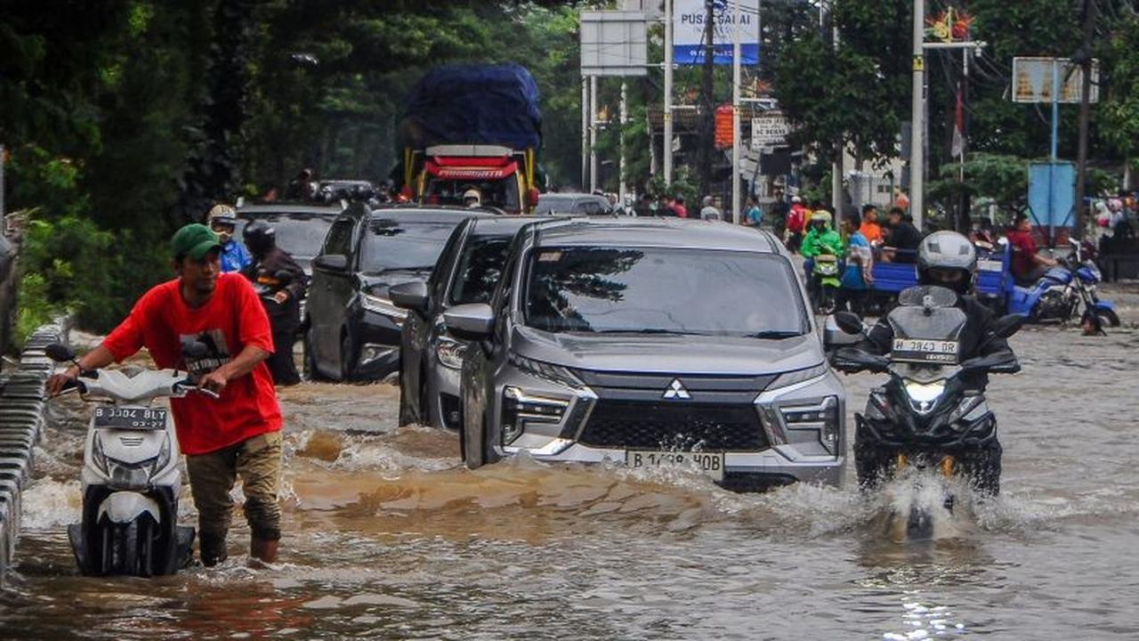 Pemanfaatan Prakiraan Cuaca BMKG: Kunci Keselamatan Warga Kota di Musim Hujan Ekstrem