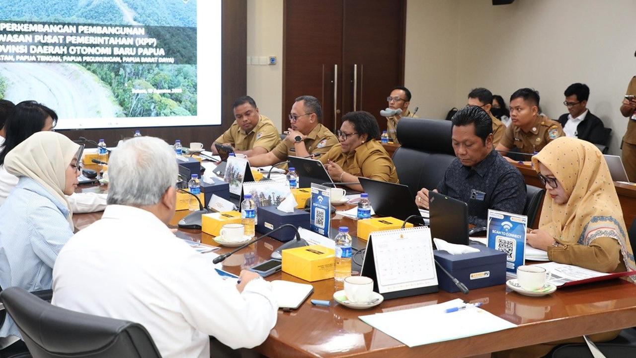 Wamendagri Ribka Haluk Paparkan Perkembangan Pembangunan DOB Papua