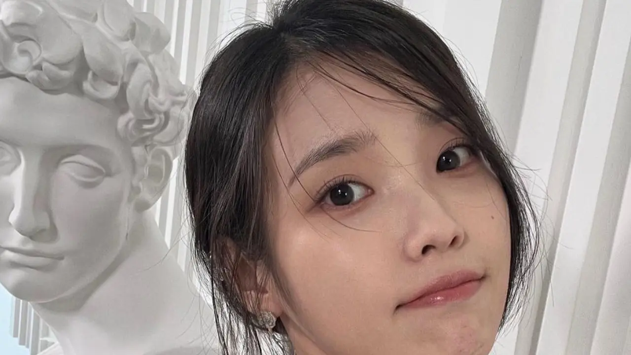IU