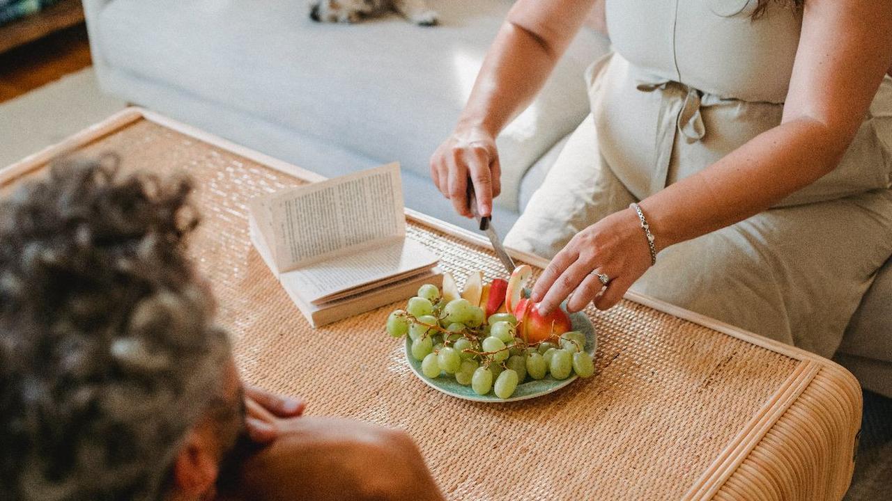 Penuhi Kebutuhan Gizi dengan Pola Makan Seimbang<br>