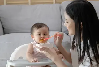 Konsumsi makanan bergizi untuk anak./Copyright depositphotos.com/tonefotografia