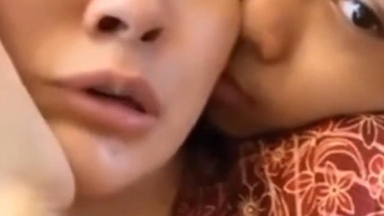 Dianggap Tak Pantas