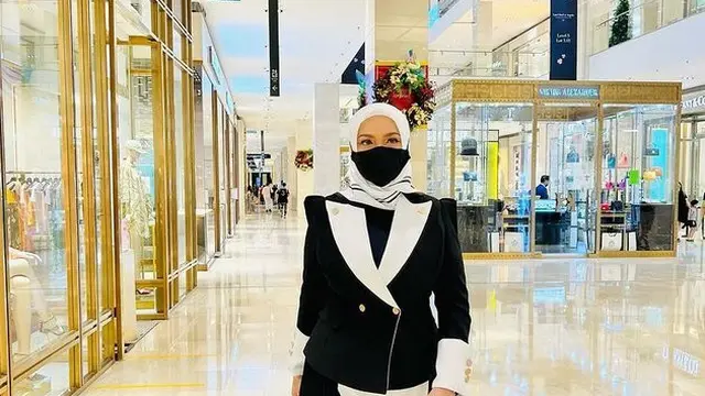 Transformasi Siti Nurhaliza saat Muda hingga Sekarang. (instagram/ctdk)