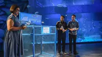 Pengumpulan sampah plastik secara simbolis peluncuran Waste Station di Jakarta Aquarium and Safari (JAQS). (dok. JAQS)