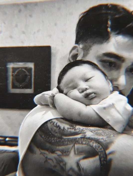 Krisjiana sendiri merupakan seorang aktor dan masih sering bermain film, series dan juga ftv [instagram/krisjianabah]