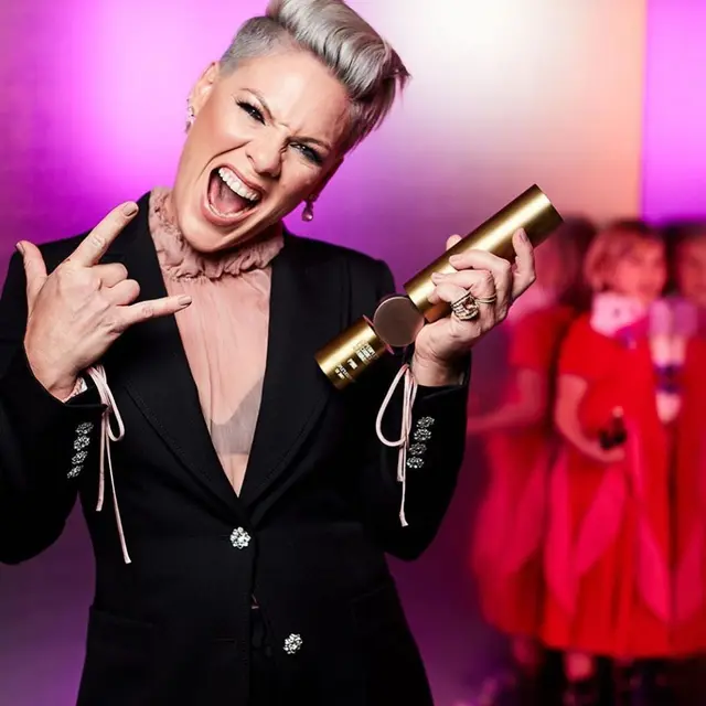 Pink. (Foto: Instagram @pink)