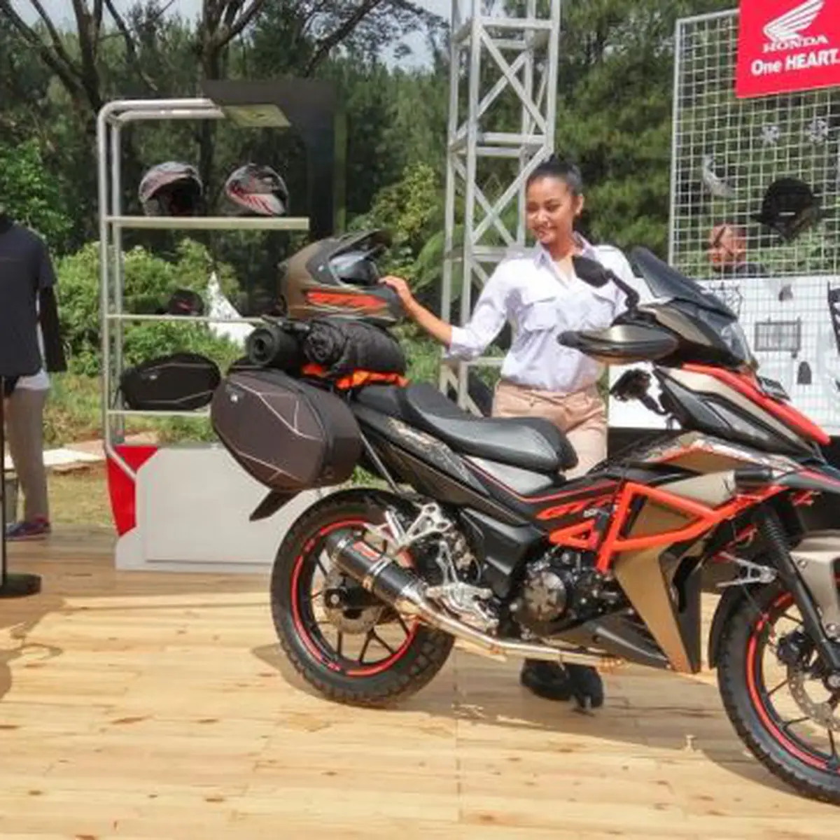 Honda Supra GTR 150 Makin Keren Kalau Pakai Ini Otomotif