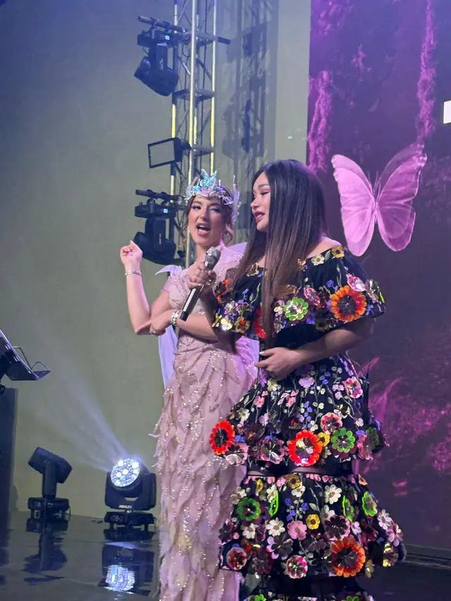 Potret Titi DJ Tampil Anggun Bergaun Bunga 3D, Persembahkan Lagu Beyonce “Best Thing I Never Had” untuk Tasya Farasya