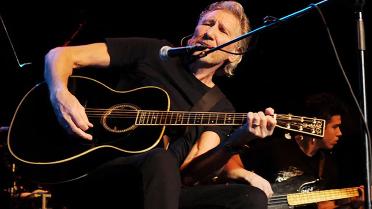 roger-waters-131114c.jpg