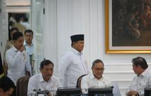 VIDEO: Dilaporkan Tito, Prabowo Tiba-Tiba Panggil Purbaya Soal Bantuan Sumatera "Diwaspadai, Harus..."