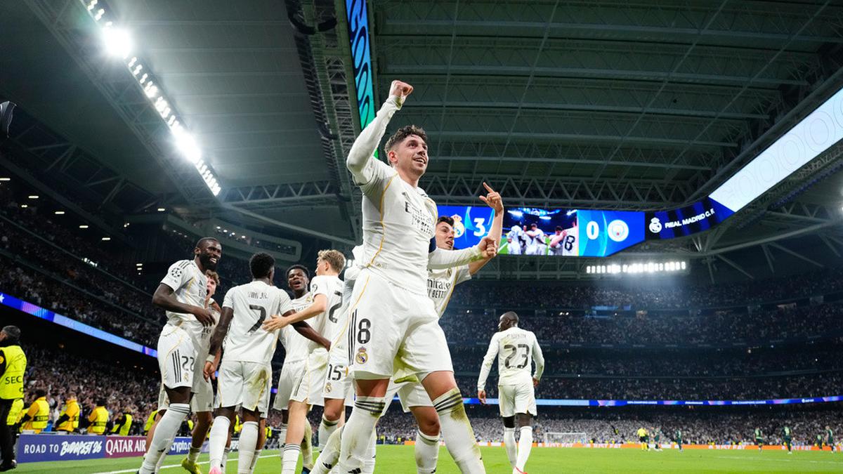Real Madrid vs Man City: Hattrick Valverde Bungkam The Cityzens di Bernabeu