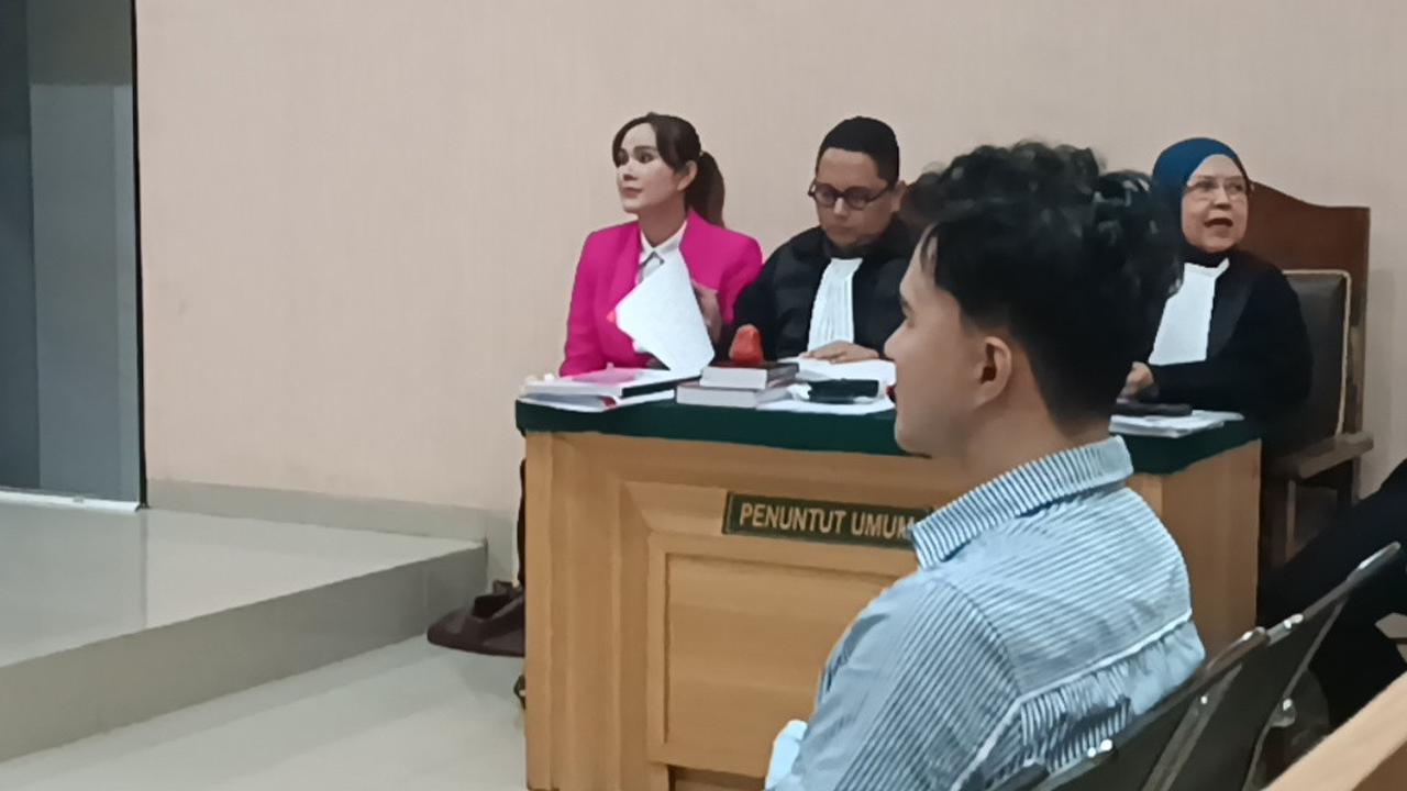 dr oky jadi saksi di sidang Isa Zega
