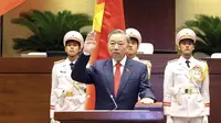 To Lam mengambil sumpah jabatan tersebut setelah terpilih menjadi presiden melalui Majelis Nasional di Hanoi, Vietnam, pada Rabu (22/5/2024). (Dok. Pham Trung Kien/VNA via AP)