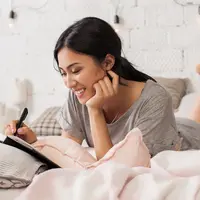 ilustrasi perempuan asia/Photo by popcorner (Shutterstock)