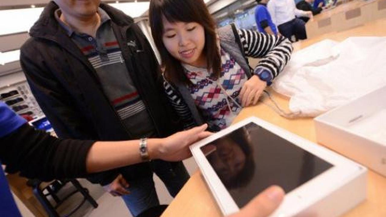 Ramai-ramai mengantre new iPad 