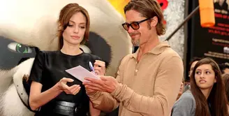 Brad Pitt dan Angelina Jolie kembali berhadapan denganpengadilan. Kali ini bukan soal kasus perceraian mereka, melainkan karena sebuah lampu yang dipasangnya di kediaman mewah mereka di Prancis. (AFP/Mark Ralston)