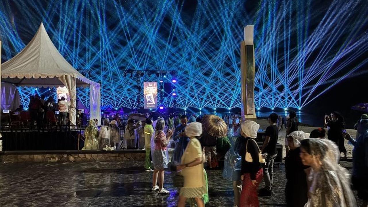 Pergantian Tahun Ancol: Ribuan Pengunjung Nikmati Pertunjukan Drone dan Donasi Kemanusiaan