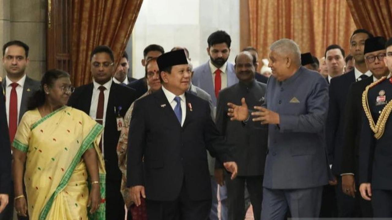 VIDEO: Prabowo Khidmat Hormati Mahatma Gandhi, Dikawal Pasukan Berkuda Tiba di Istana India