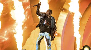 Penampilan Travis Scott di Astroworld Music Festival. (Amy Harris/Invision/AP)