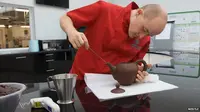 Teko dari Cokelat yang Tahan Panas