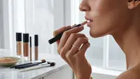 Apakah Concealer Bisa Dijadikan Foundation? Ini Cara Pakai dan Tips dari Ahli