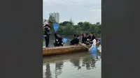 Peduli Kebersihan Lingkungan, CSR Holywings Peduli Kumpulkan Sampah Menumpuk di Pesisir Laut Batam