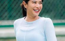 Potret Candid Dian Sastrowardoyo saat Main Tenis, Pesonanya 'Lebih Gadis dari yang Gadis
