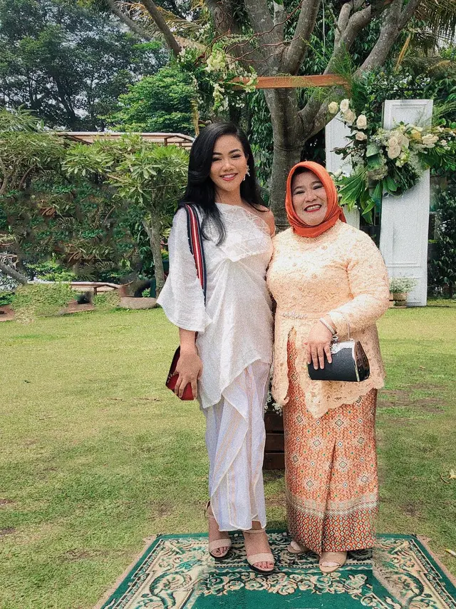 Yura Yunita dan Mamah