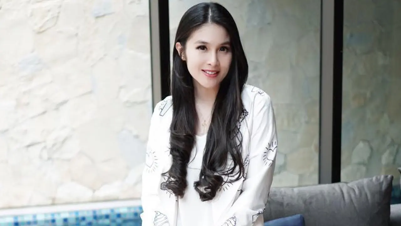 [Bintang] Sandra Dewi