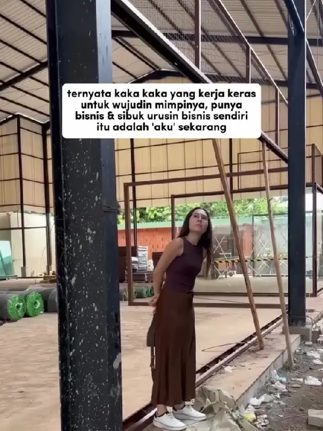 Dirikan Soul Padel Club, 5 Pesona Cantik Olivia Jensen Pantau Proses Pembangunan Bisnis Barunya (credit: instagram/oliviajensen).