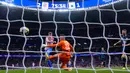 Gol pemain Norwegia tersebut dicetak pada menit ke-23, ke-76, dan ke-87. Sementara satu gol lain dicetak oleh Johnny Cardoso (48'). (AP Photo/Manu Fernandez)