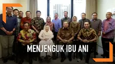 Pada hari ini, Jumat, 3 Mei 2019 pukul 11.00 waktu Singapura, Ibu Sinta Nuriyah, Bapak Mahfud MD, Ibu Alissa Wahid dan Bapak Dahlan Iskan bersama para tokoh yang tergabung dalam Gerakan Suluh Kebangsaan menjenguk Ibu Ani Yudhoyono di National Univers...