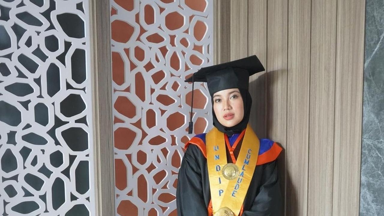 Chacha Berencana Melanjutkan Pendidikan Ke Jenjang S3