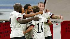 Para pemain Belgia merayakan gol yang dicetak oleh Jason Denayer ke gawang Denmark pada laga UEFA Nations League di Stadion Parken, Minggu (6/9/2020). Belgia menang 2-0 atas Denmark. (Liselotte Sabroe/Ritzau Scanpix via AP)