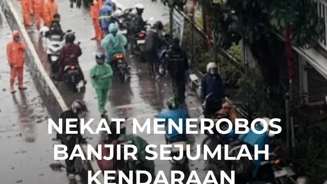 Nekat Menerobos Banjir Sejumlah Kendaraan Mengalami Mogok