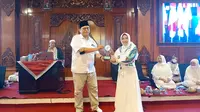 Wali Kota Mojokerto Ning Ita menerima penghargaan Tokoh Muda Nahdliyin Inspiratif Jatim 2022 dari Forkom Jurnalis Nahdliyin. (Istimewa)