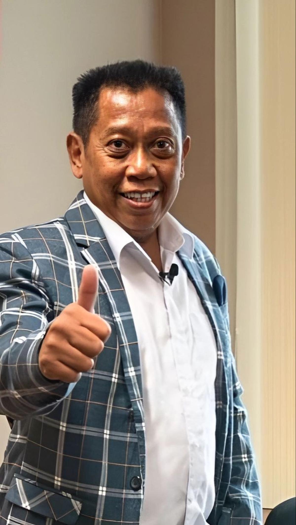 Komedian Tukul Arwana memilih menginvestasikan kekayaannya di puncak karier dengan membangun kos-kosan. Tak tanggung-tanggung, sebanyak sekitar 200 pintu kos sudah dibangun tukul dan membuatnya punya pemasukan pasif hingga Rp 500 juta.