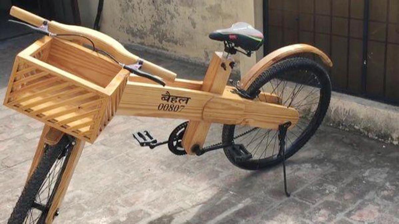 Cari Peluang Saat Pandemi, Pria Ubah Limbah Kayu Jadi Sepeda Kekinian