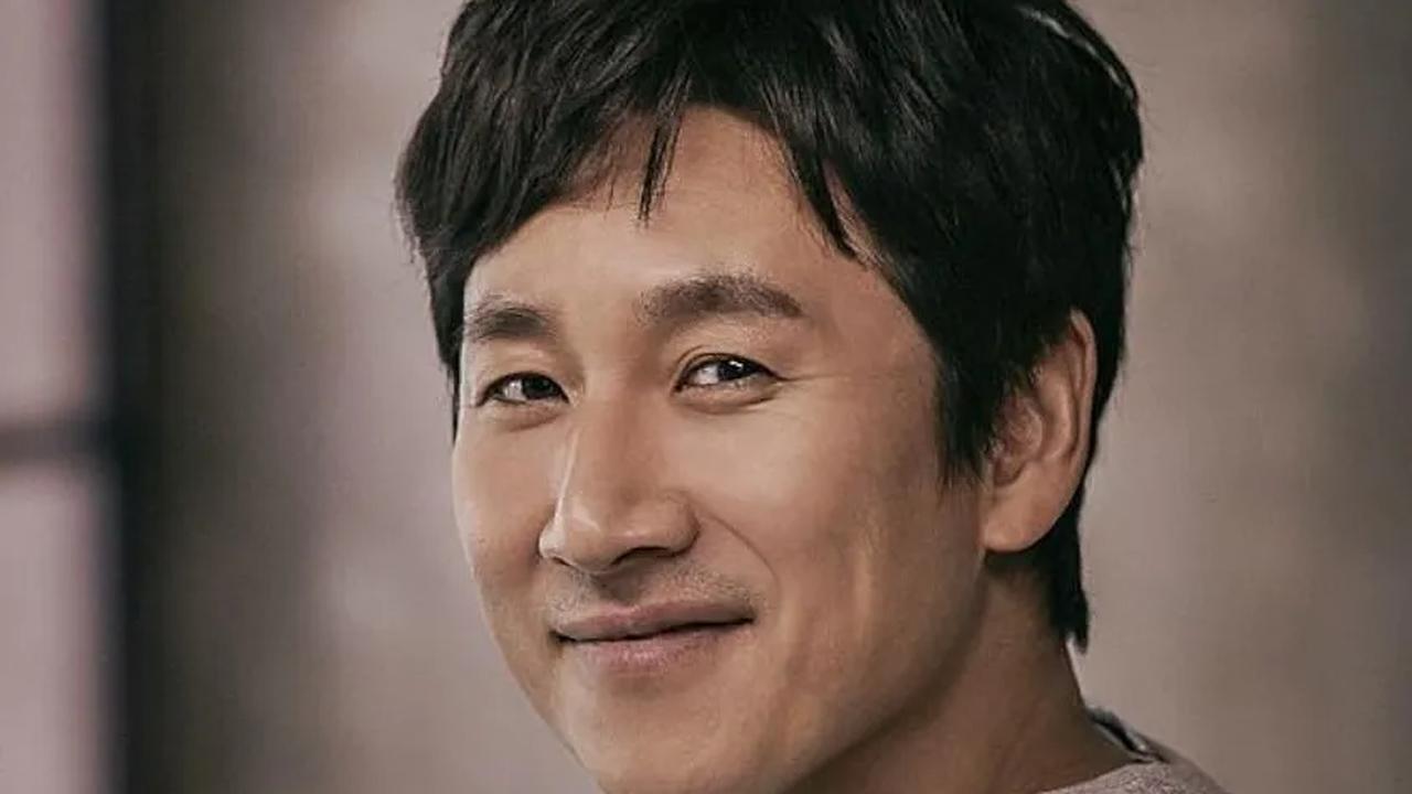 Perjalanan Karir Lee Sun Kyun, Dari Ambisi Akting Hingga Sorotan Narkoba
