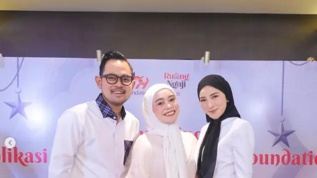 Juragan 99 dan Shandy Purnamasari bersama Lesti Kejora