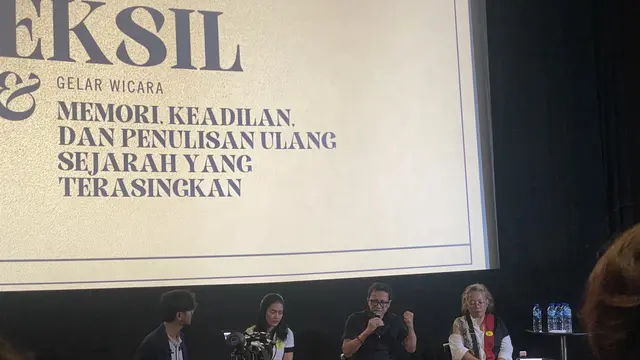 Direktur Eksekutif Amnesty International Indonesia Usmad Hamid hadir dalam acara 'Pemutaran Film Eksil dan Gelar Wicara Peringati 58 Tahun Tragedi Kemanusiaan' di Metropole XXI, Jakarta Pusat, Senin 25 September 2023.