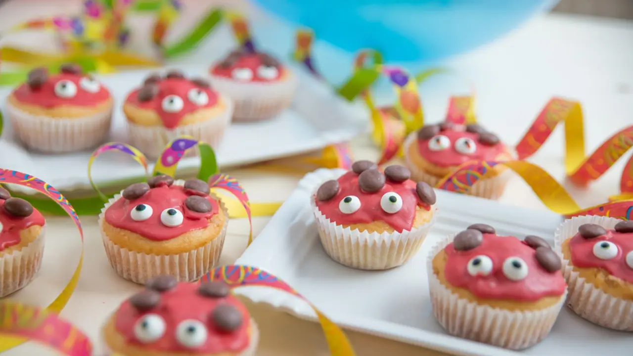 kue ladybug