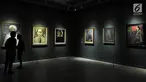 Pengunjung melihat sejumlah lukisan koleksi Istana Kepresidenan yang dipamerkan di Galeri Nasional, Jakarta, Senin (6/8). Pameran ini bertajuk "Indonesia Semangat Dunia". (Merdeka.com/Iqbal Nugroho)