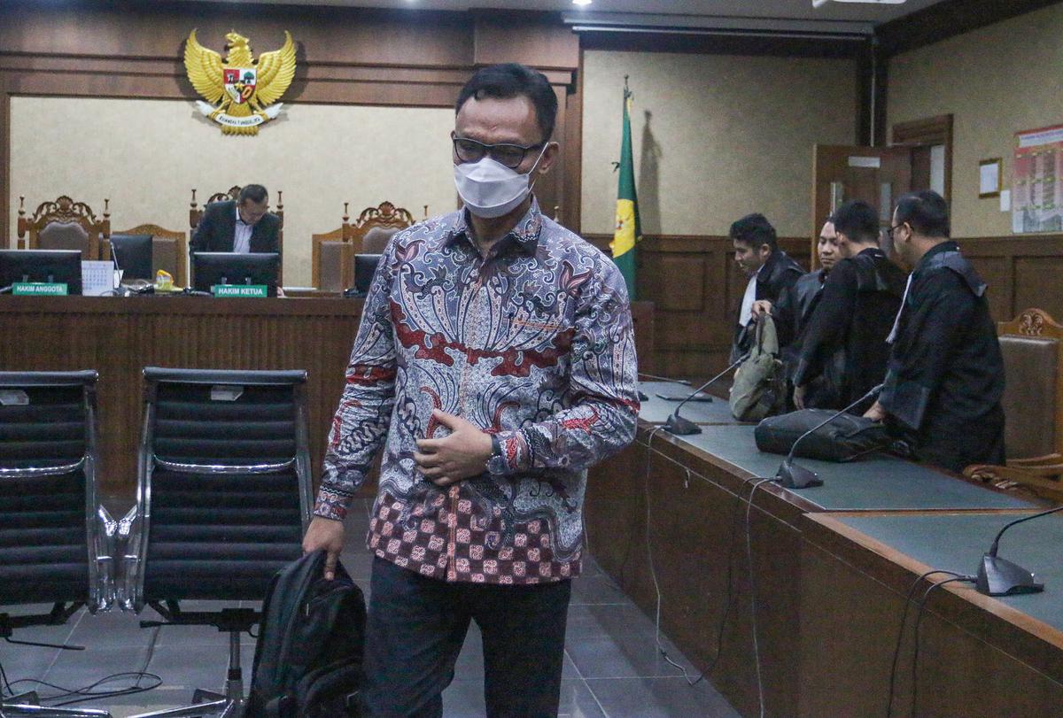 FOTO: Eks Ketua PN Jaksel Didakwa Terima Suap Rp 15,7 Miliar Terkait Ekspor CPO