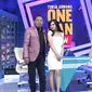 Maria Vania saat menjadi co-host One Man Show Indosiar bersama Tukul Arwana. (Vidio.com)