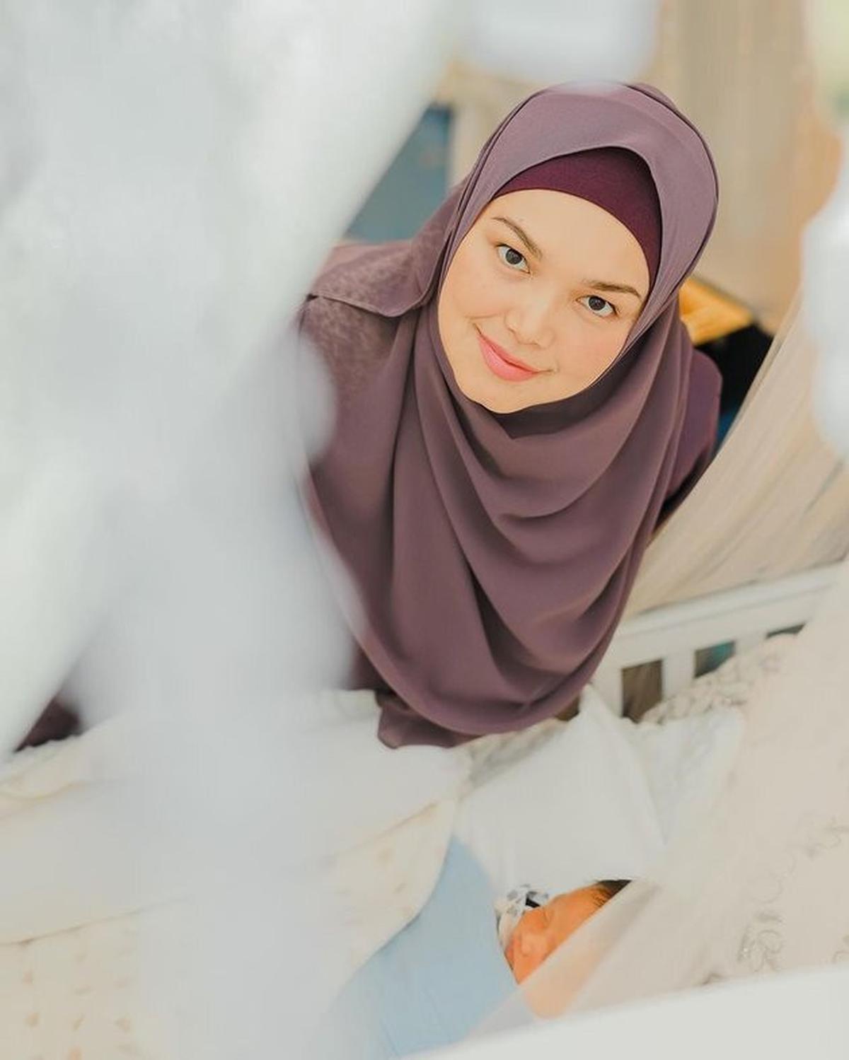 Transformasi Siti Nurhaliza saat Muda hingga Sekarang, di Usia 46 Tahun Masih Terlihat Cantik