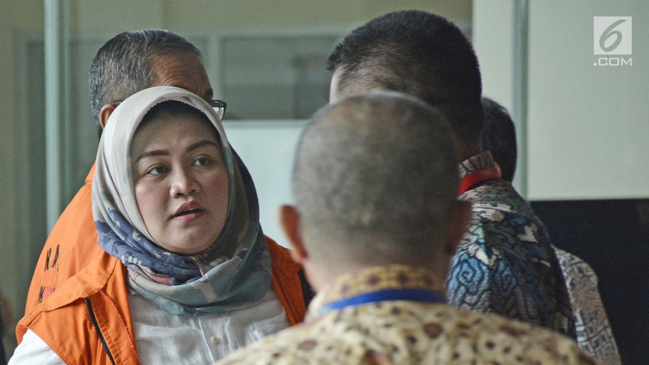 KPK Periksa Perdana Bupati Bekasi Nonaktif Pasca Penahanan