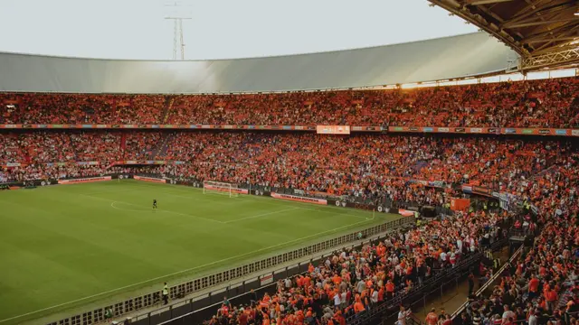 Fans asal Indonesia Saksikan Laga Timnas Belanda