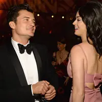 Katy Perry dan Orlando Bloom terlihat liburan bareng usai hampir satu tahun putus. (Vanity Fair)