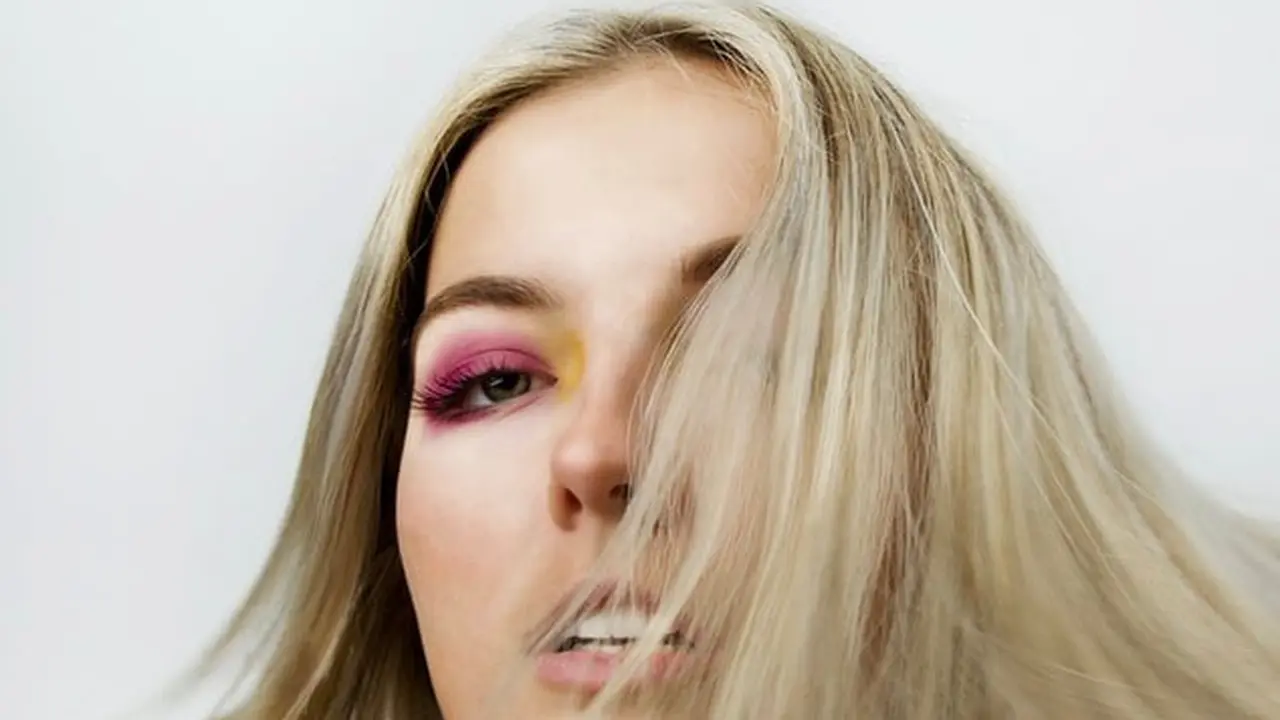 11 Ide Makeup Mata untuk Musim Semi 2021